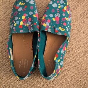 TOMS Kids' Teal and Multicolor Moccasins